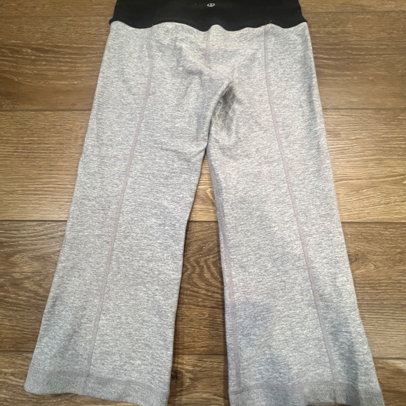 Lululemon Groove REVERSIBLE Crop Wide Leg Leggings Gray/black Gray/teal Size 2 - Picture 5 of 11
